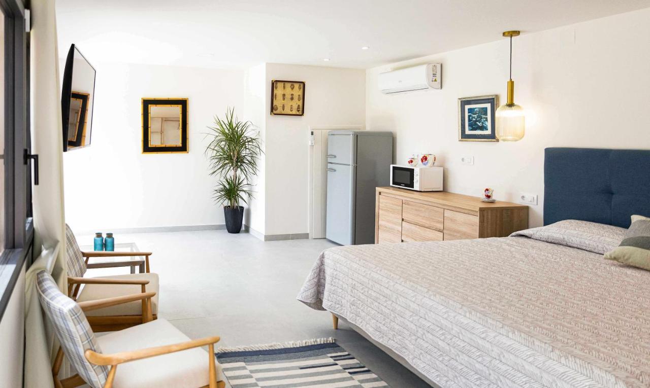 Candiu Establecimiento De 2 Casas Enteras Vall-Llobrega